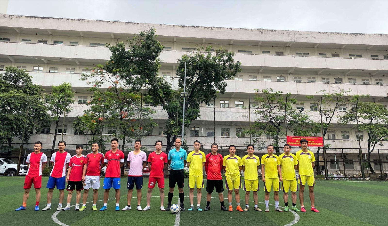 Đội tuyển bóng đá Học viện Phụ nữ Việt Nam giành giải Ba giải đấu giao hữu