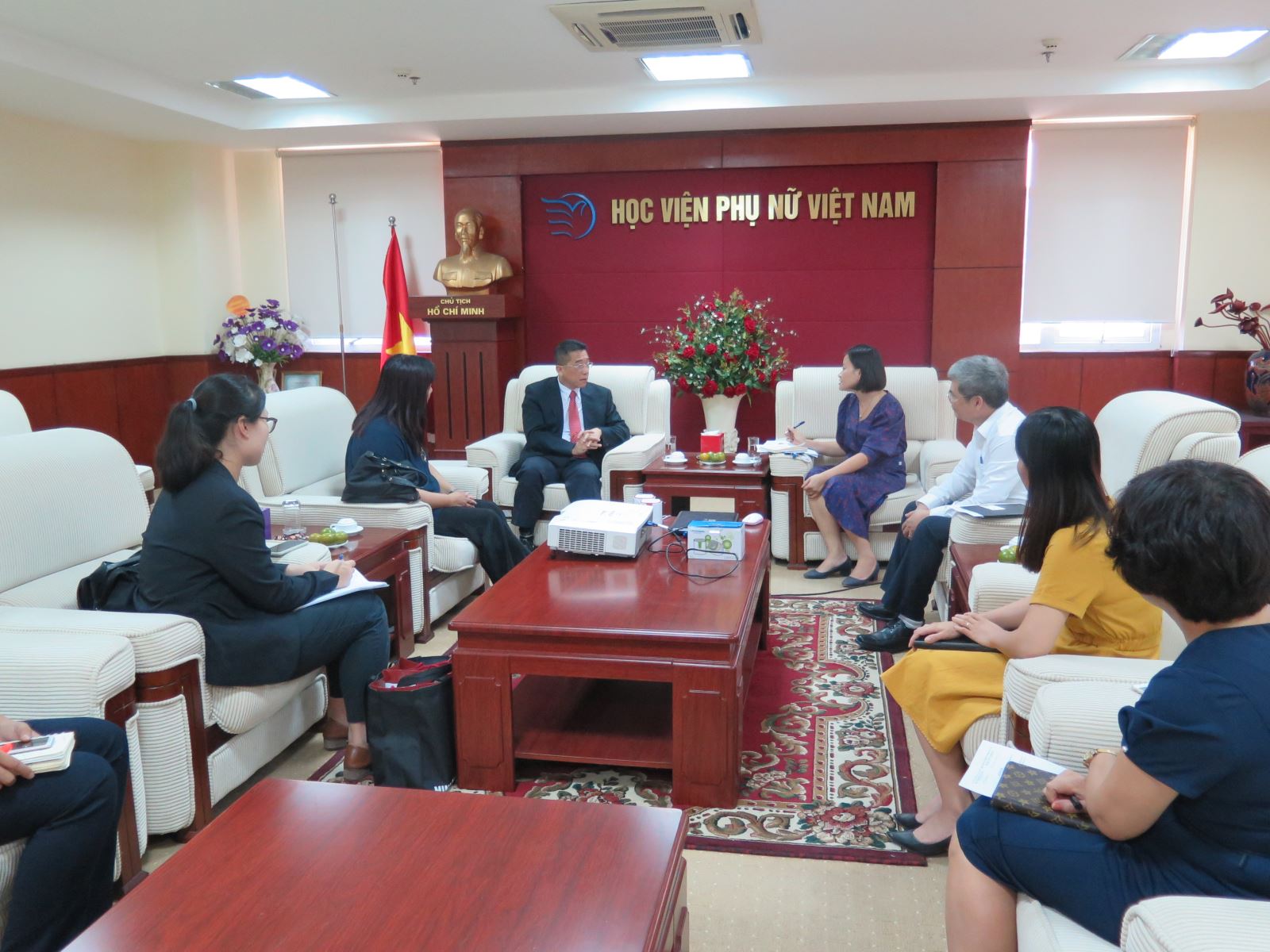 Học viện Phụ nữ Việt Nam làm việc với Đại học Ming Chuan, Đài Loan 